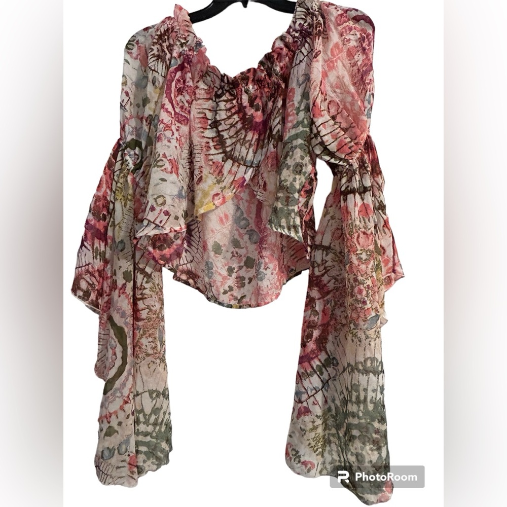 Live 4 Truth- Bell tops- Live 4 Truth floral print bell top in a size large
